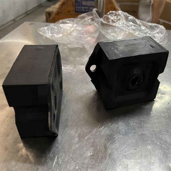 Поддержка передней резины двигателя WG9770591001