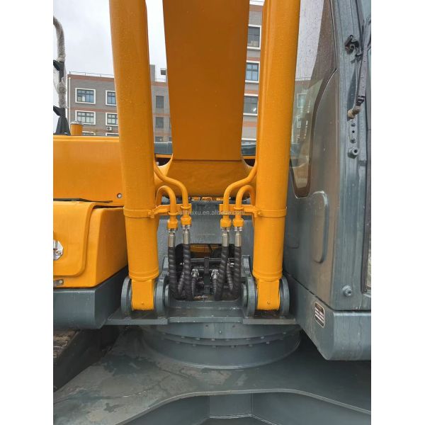 Construction Machine Used Hydraulic Crawler Excavator Hyundai 225-9 Brand Korea