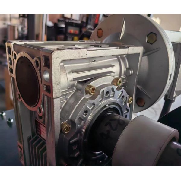 Fully Automatic Rim Repair Machine 1.7kw Polisher Equipment Hub Polish For Luxurious Car