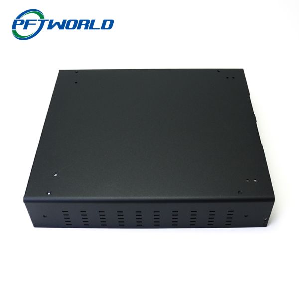 Части изготовления металлического листа точности пудрят покрывая части черноты плиты