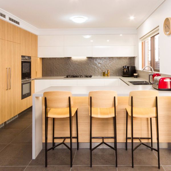 OEM Design High Gloss Kitchen Cabinet Modern Style U Shape Kitchen Cabinets