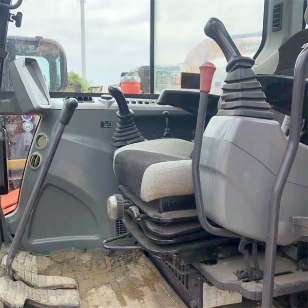 Working Condition Doosan DX60 Excavator 2019 Used Mini 6 Ton Excavator in Shanghai