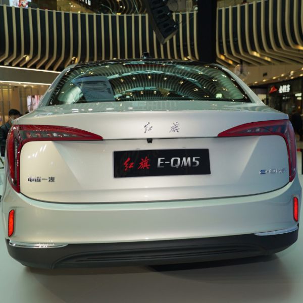 Тип батареи EV седана электрического автомобиля Hongqi E-QM5 автоматический электрический длинный