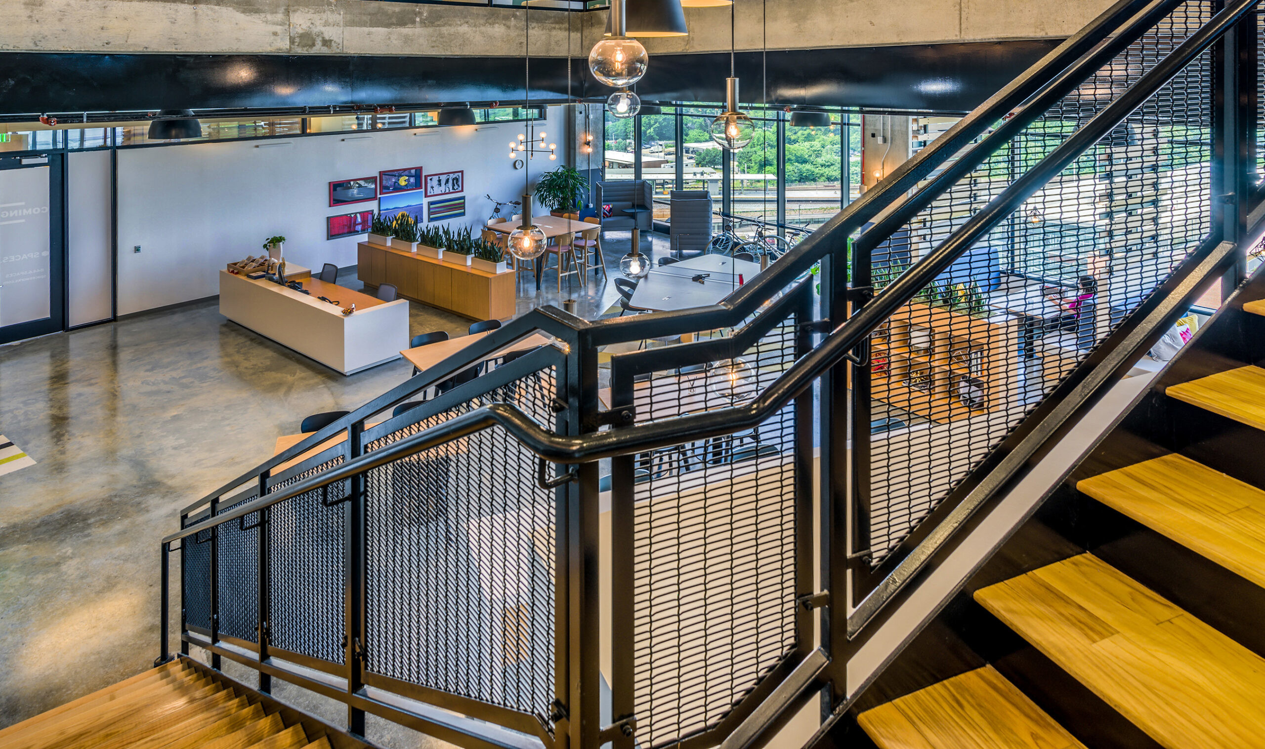 Crimped Woven Architectural Stainless Steel Mesh For Hospitality Luxury Hotel Lobby
