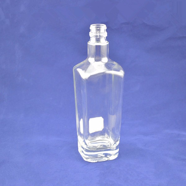Hot Stamping Surface Handling Super Flint Top Grade Gin Vodka 750ml Square Glass Bottle FOB