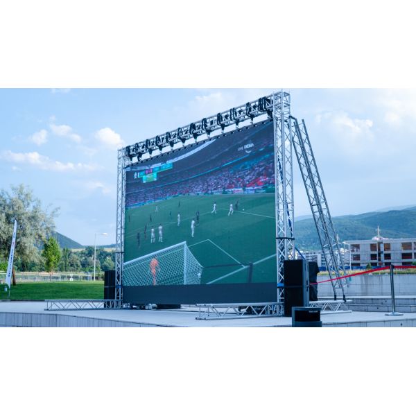 IP65 Waterproof and Dustproof Rating for Extreme Weather Adaptability on Outdoor Full Color LED Display