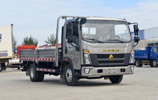 SINOTRUK HOWO Titan H 140 Horsepower 4.15meters Single Row Guardrail Light Truck (6 Gears)
