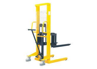 1.5 Ton Capacity Manual Pallet Stacker For Short Distance Transportation