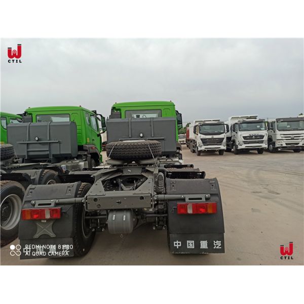 Semi Truck Brand HOWO E7 RHD 10 Wheelers Tractor Trailer Truck Heavy Duty Tractor Truck