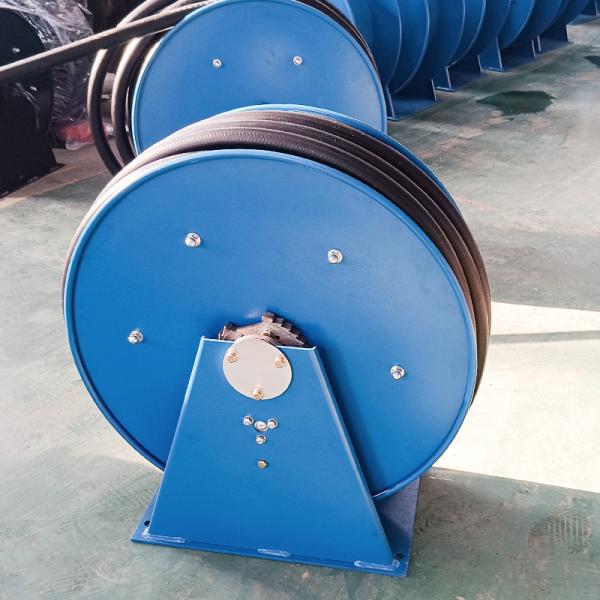 Superior-Seal 6' 20m Auto-Retractable Hose Reel The Ultimate Compact Tool for Streamlined Operations in the Oil Industry