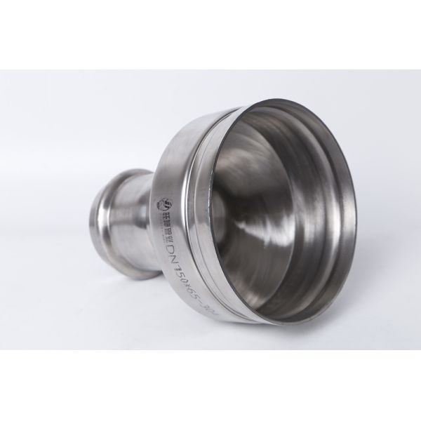 Acero inoxidable soldado pulido con ranuras para agua potable