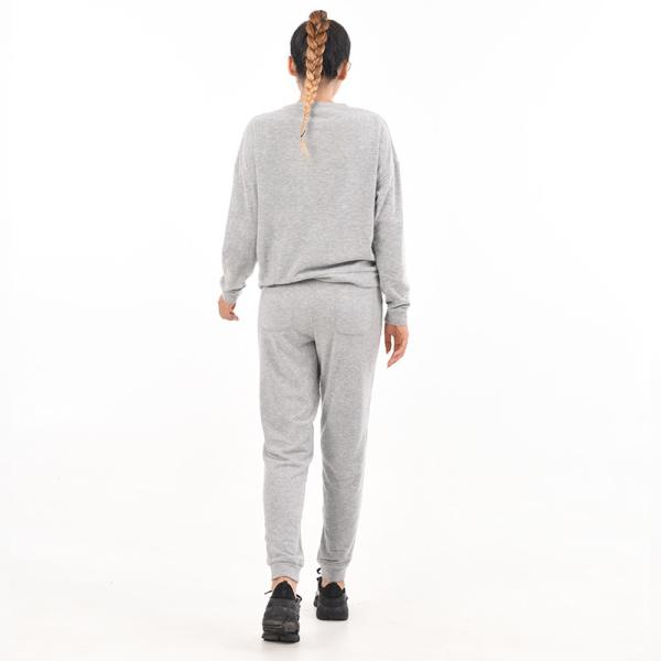 O pijama longo da luva das mulheres ajusta o tamanho positivo grupo do Loungewear de 2 mulheres da parte