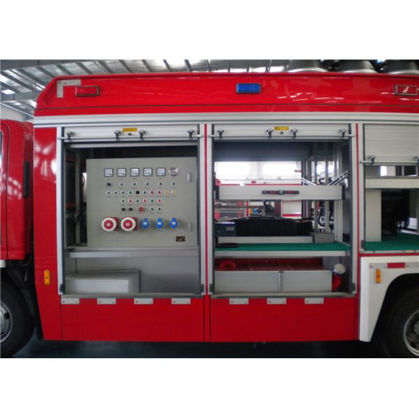 Профессиональные 3 места освещают пожарные машины 139kw спасения с шасси ISUZU