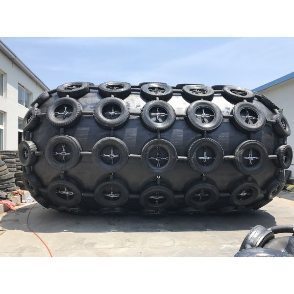 Customized Diameter And Length Pneumatic Rubber Fender With 10 Years Lifespan