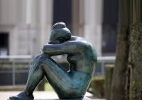 Decoração Arte Jardim Patina de Bronze Meditadora Escultura de menina