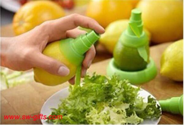 Lemon watermelon Juice Sprayer Citrus Spray Hand Fruit Juicer Squeezer Reamer Kitchen Tool