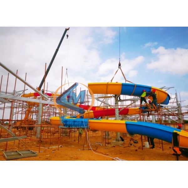 12M Height Water Park Water Slide Smooth Surface For Adults Teenagers