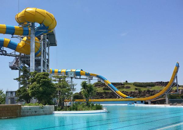 Holiday Resort Water Park Slide Fiberglass Material Thrilling Family Raft Ride