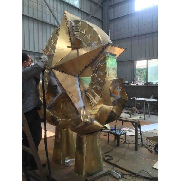 ODM / OEM Brass Garden Sculptures Five - Pointed Star Brass Baking Varnish