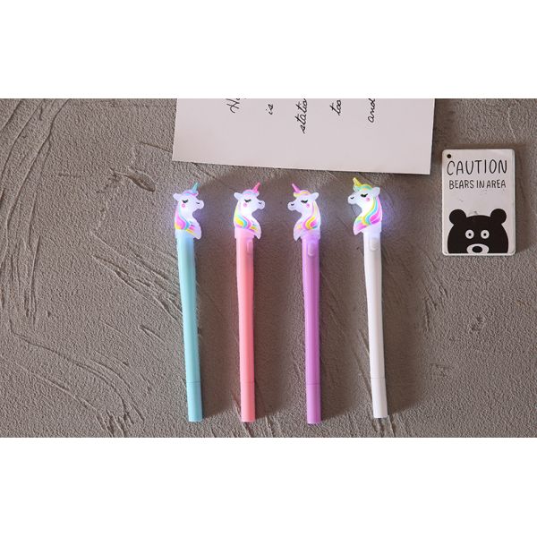 4pcs Set Heat Sensitive Erasable Ink Plastic Gel Light Pen for Trending Cartoon Bear
