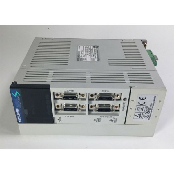 MITSUBISHI AC Servo Drive MR-J2S-60CL Industrial Servo Amplifier Power 600W Input 3.2A NEW