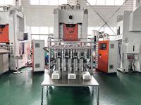 Machine à fabriquer des boîtes à lunch en feuille d'aluminium 3 phases 50HZ 380V domestique 13 tonnes