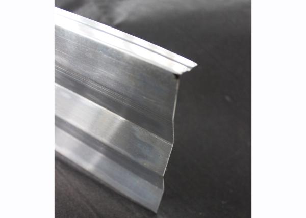 Teto de alumínio dado forma acenado do defletor da lâmina, telhas suspendidas decorativas à prova de fogo do teto do metal