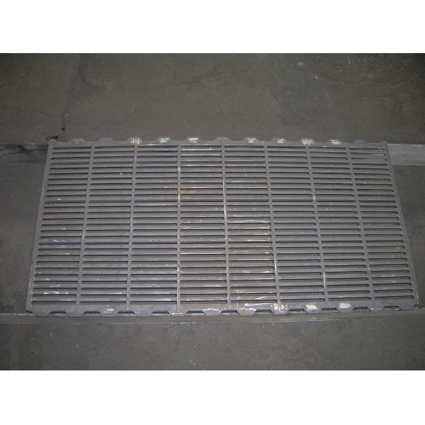 Black Steel Cast Iron Drain Grates / Metal Grate Flooring For Pig Farrowing Crate