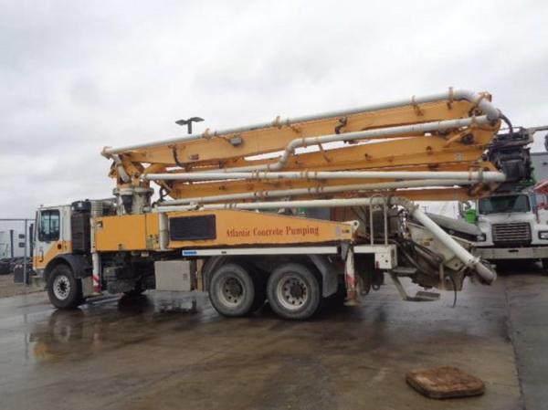 Top Brand HB56K 56m Articulated Boom Concrete Pump Truck