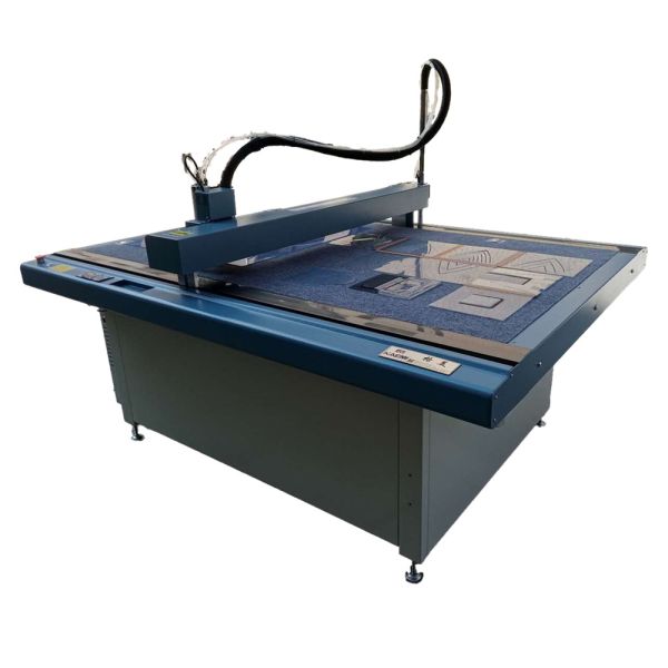 KAEMI 9015 CAD Template PVC Flatbed Cutter with 1500*900mm Cutting Scope, 1.5mm-6.0mm Thickness, and 500-1800mm/s Speed
