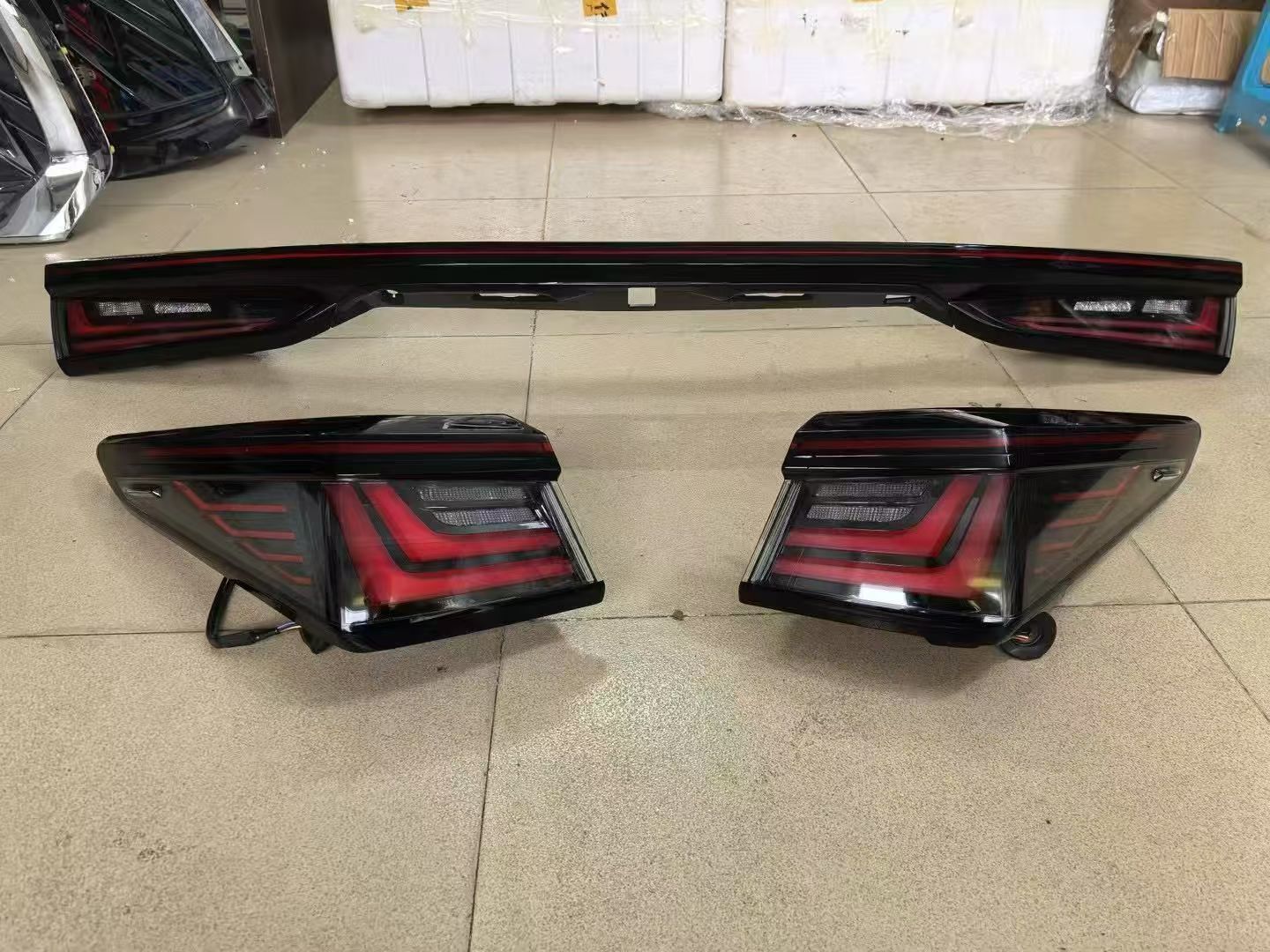 Genuine Used 2025 Lexus ES300 / ES300h Rear Tail Light Assembly Set of 3 (Left + Right + Full-Width Center Light Bar)