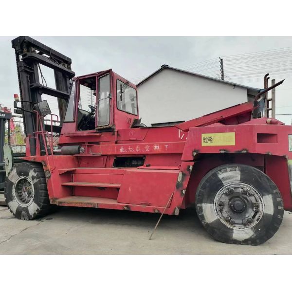 Mitsubishi FD250 2.5 Ton Forklift with Good Condition Container Machine Diesel Engine