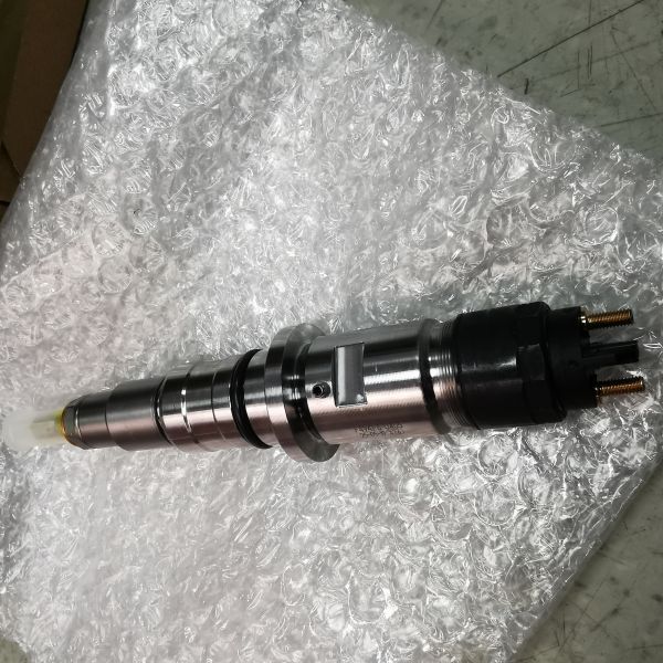 QSB4.5 Steel Material Fuel Injector for Diesel Engine with 1 Year Warranty  5283840