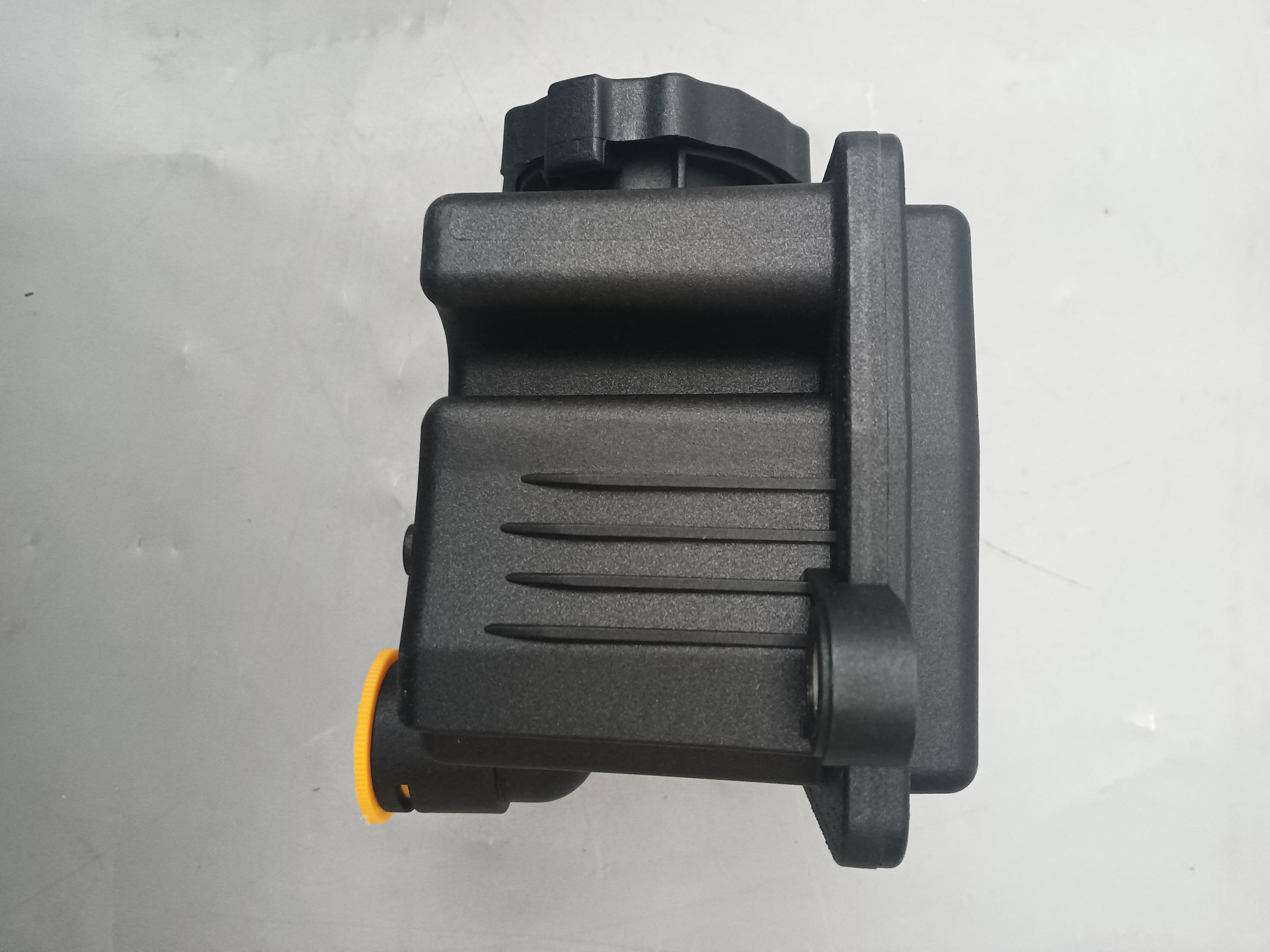 One stop procurement of Power Steering Fluid Reservoir 0004600183 for W251 W220
