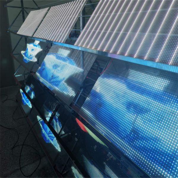 Pantalla LED transparente P4 DC5V, pantalla LED de vidrio de alto brillo de 3000 cd/m2
