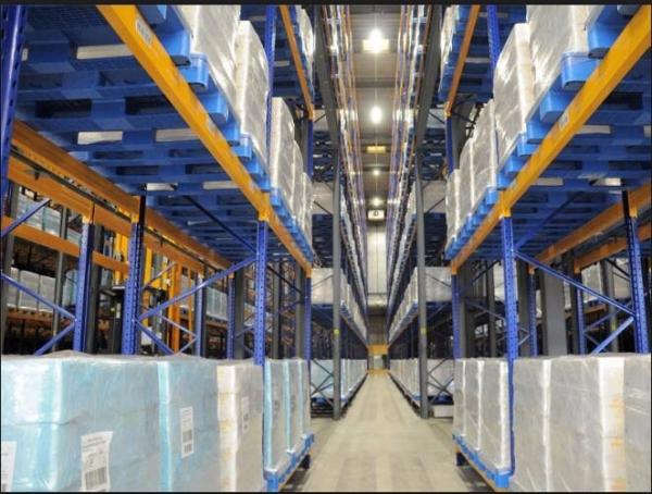 4 way Forklift entry standard size moved Warehouse Pallet Rack HDPE Material plastic pallet for sale