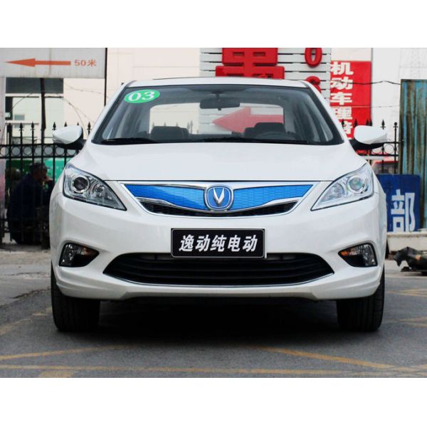 EV460 Eado Changan Car EV 5 Doors 5 Seats Compact Sedan