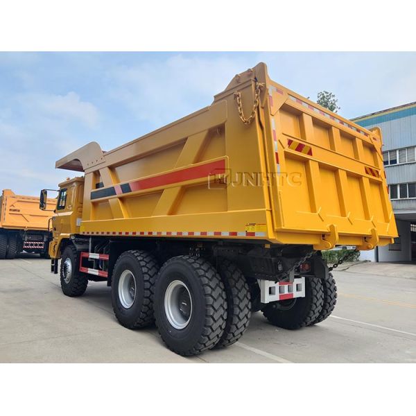 Hot Sale Mining Equipment Heavy Duty 70-150T 6*4 Dumper Mining Truck