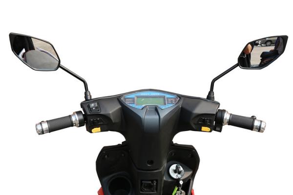 2018 Popular Fashion Style 60V 32AH 800W E Scooter Made for Comfort and Performance