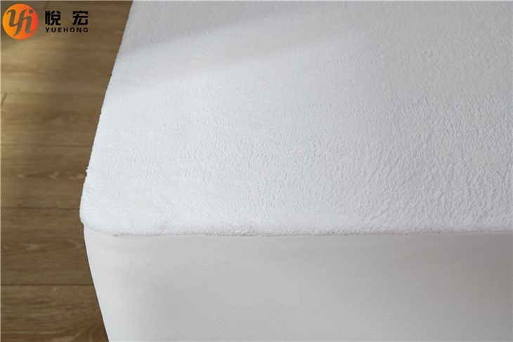 Queen Size Waterproof Fabric Laminated Polyester  Waterproof Mattress Pad Protector