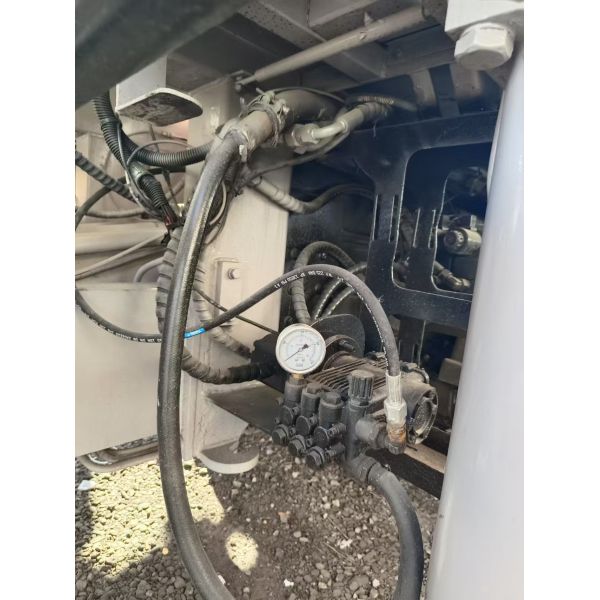 Camion pompe à béton Zoomlion CIFA 38m de 2011, châssis ISUZU, machines à béton remanufacturées