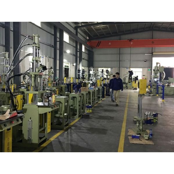 1 Ejector JINTONG 120 Ton Injection Molding Machine Vertical Injection