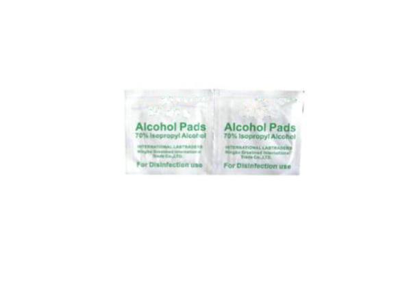 Non - Woven 70% Isopropyl Alcohol Cleaning Wipes 65x30mm / 60x60mm For Skin Care