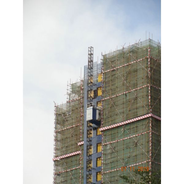 Waterproof Material Hoist 2000 Kg Rack And Pinion Elevator