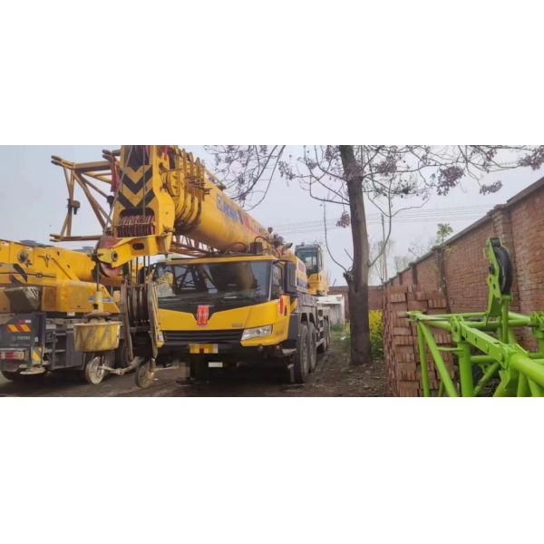 Двигательный кран с пятирубками, используемый мобильный кран 80 тонн, грузовик кран ISO9001 2017