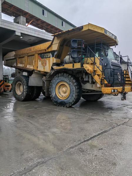 Used Caterpillar 773F Mining Truck Reliable High-Capacity Hauler