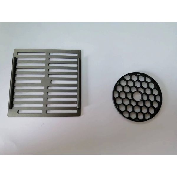 Chrome Plated Brass Square Floor Drain for Bathroom and Kitchen in Strainer Style