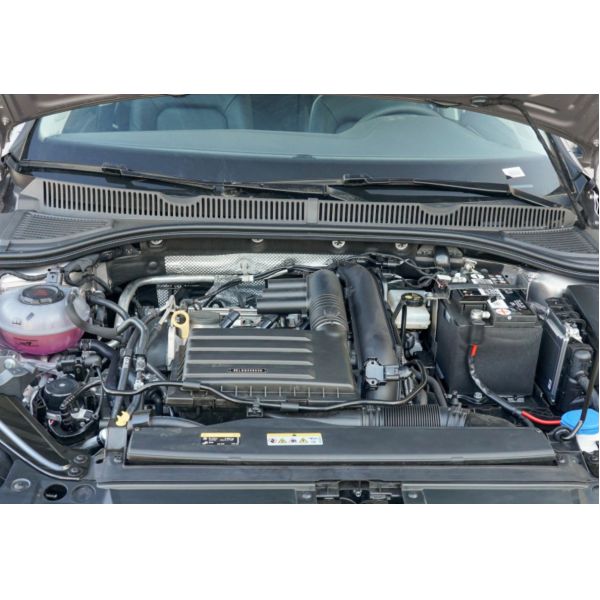 Sagitar 2022 200TSI DSG Flyover Edition Compact Car Openable Panoramic Sunroof