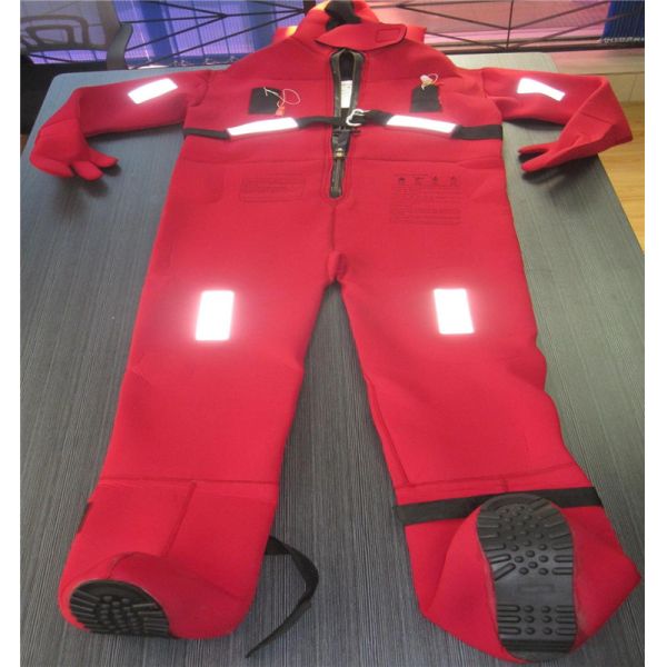 SOLAS and IMO Standard Hight Qualtiy Immersion suit