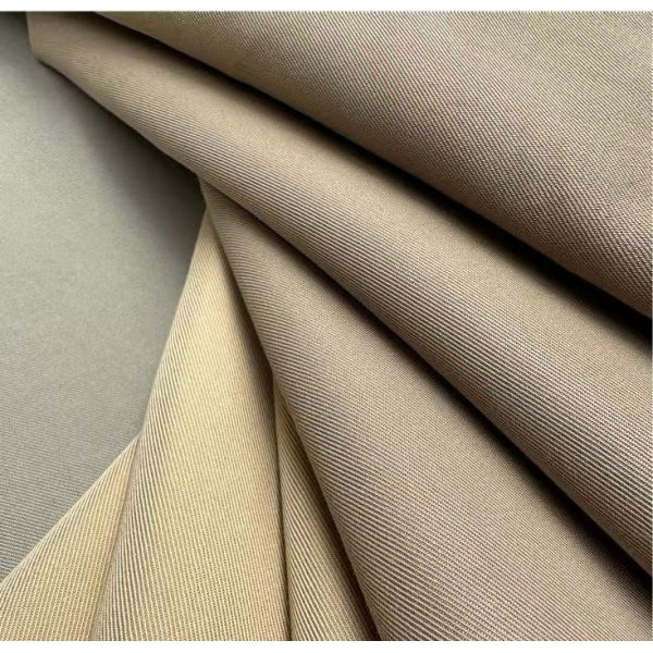 76% de algodón / 24% de poliéster 220 g/m2 ropa de calle moda urbana parkas chaquetas de campo abrigos aislados tejido